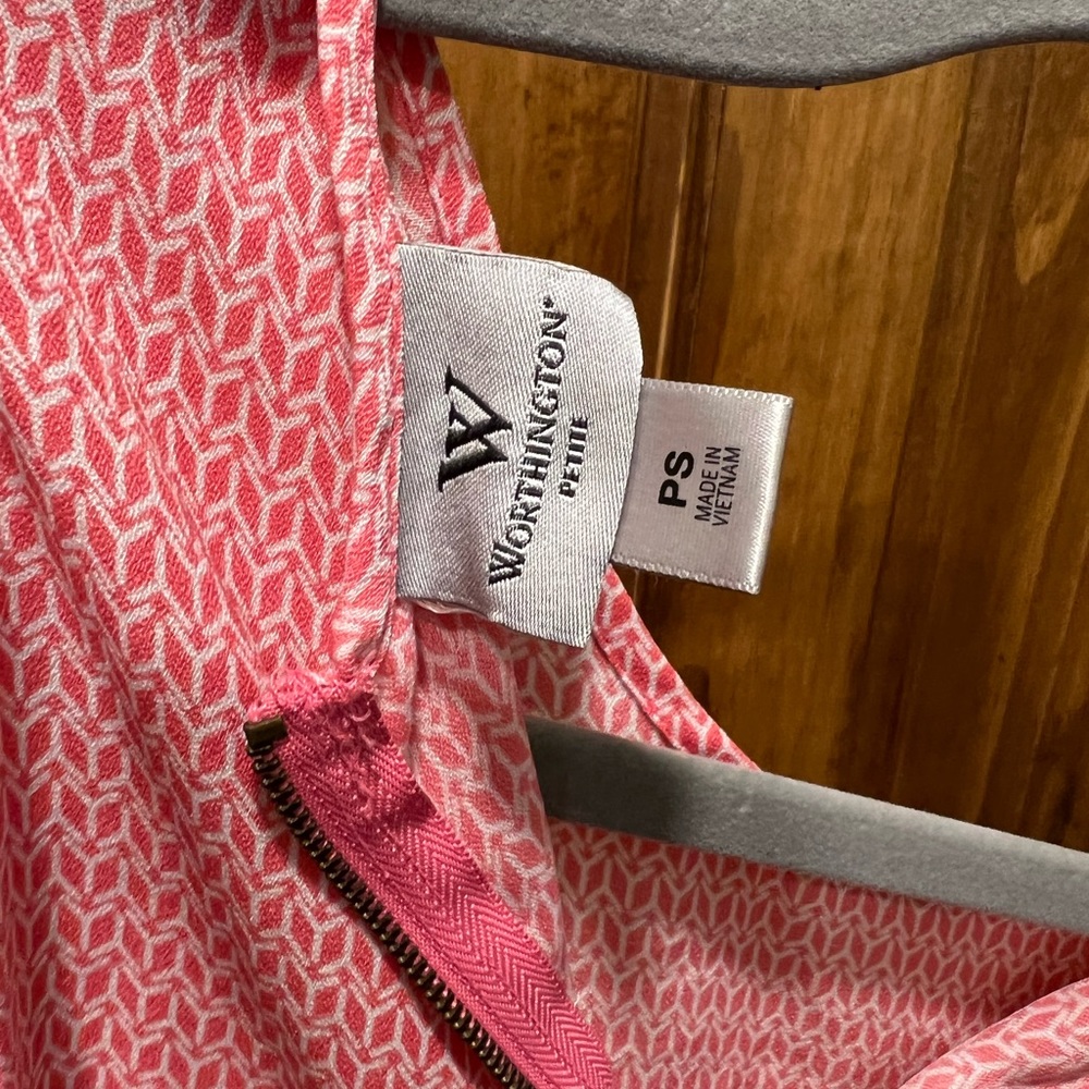Pink blouse - Picture 2 of 2